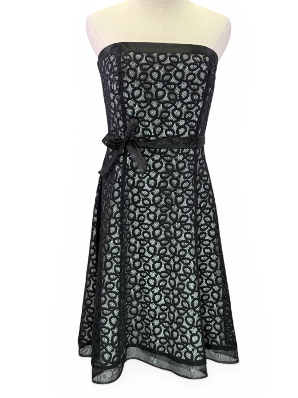 White House Black Market Black Circle Lace Strapless Waist Strap Dress Size 10